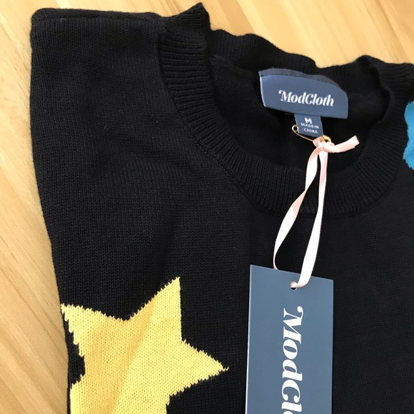 ModCloth Black Star Sweater NWT - Picture 6 of 6